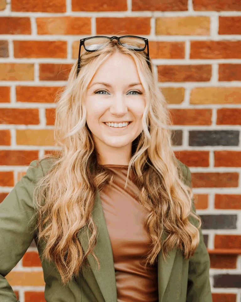 Kelsey Tomlinson, Law Clerk at ProVet Legal, helping veterans